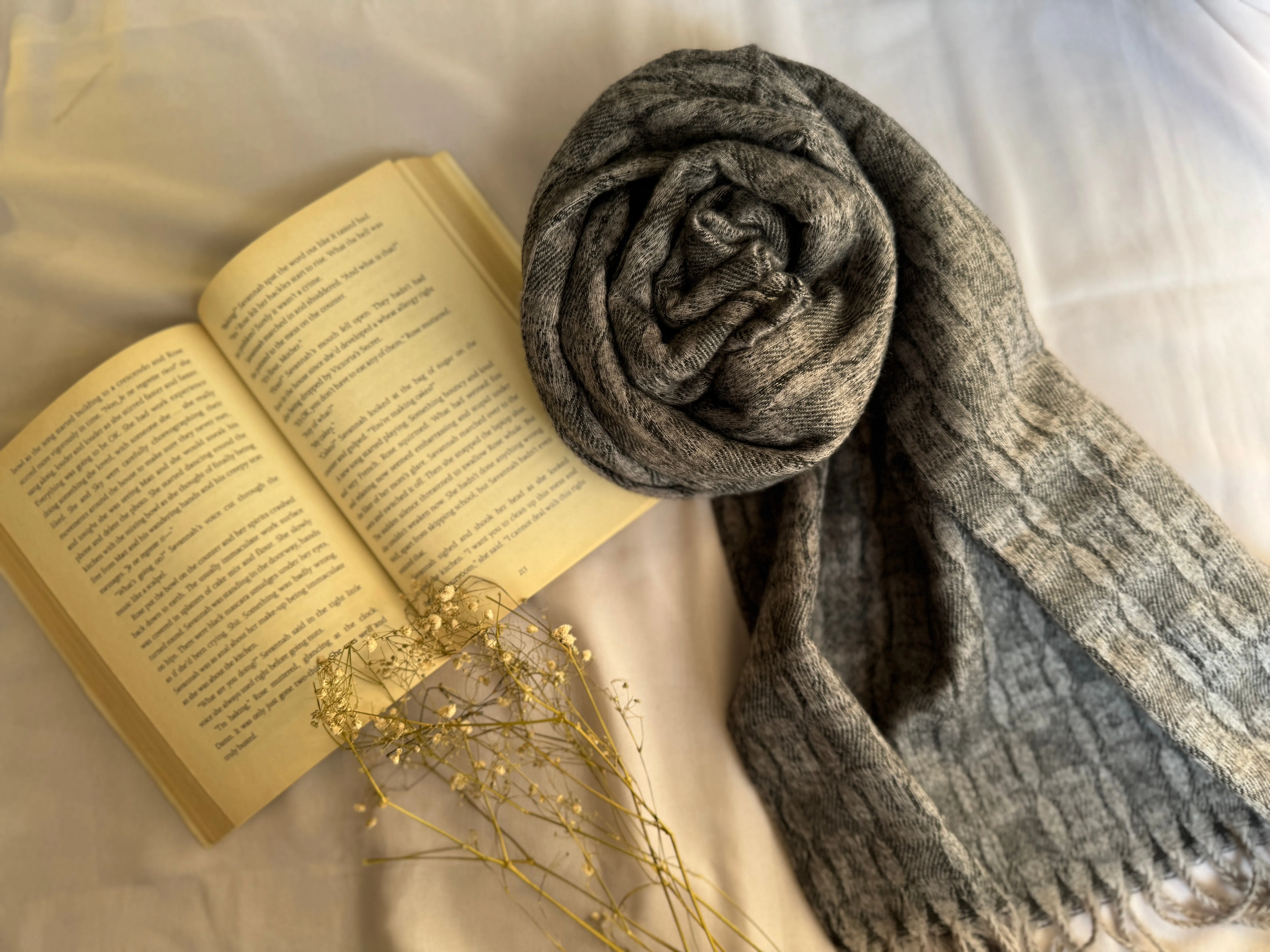 Woolen Pashmina-Plaid Print- Black Grey